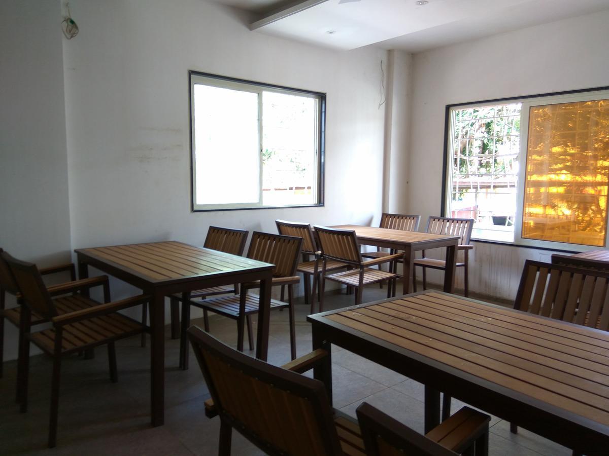 Manasi Inn 萨塔拉 外观 照片