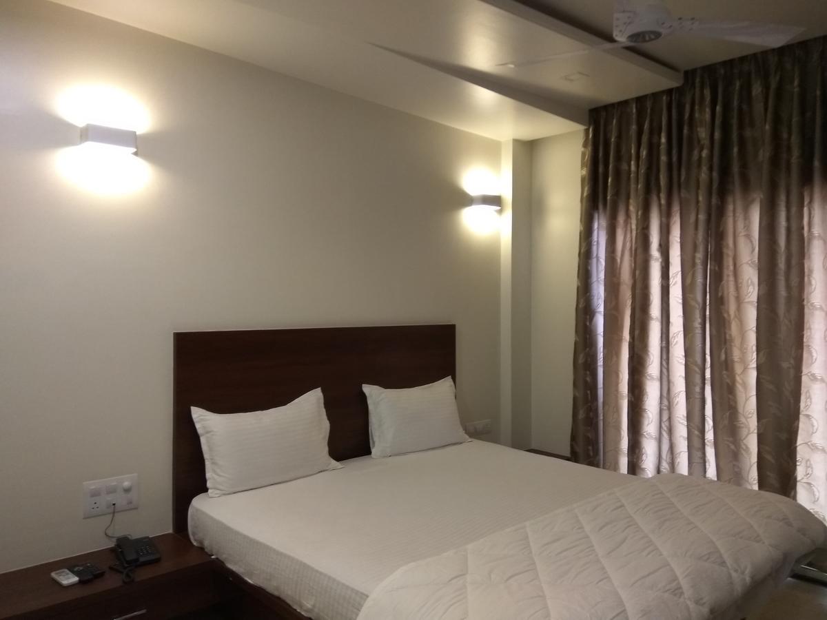 Manasi Inn 萨塔拉 外观 照片