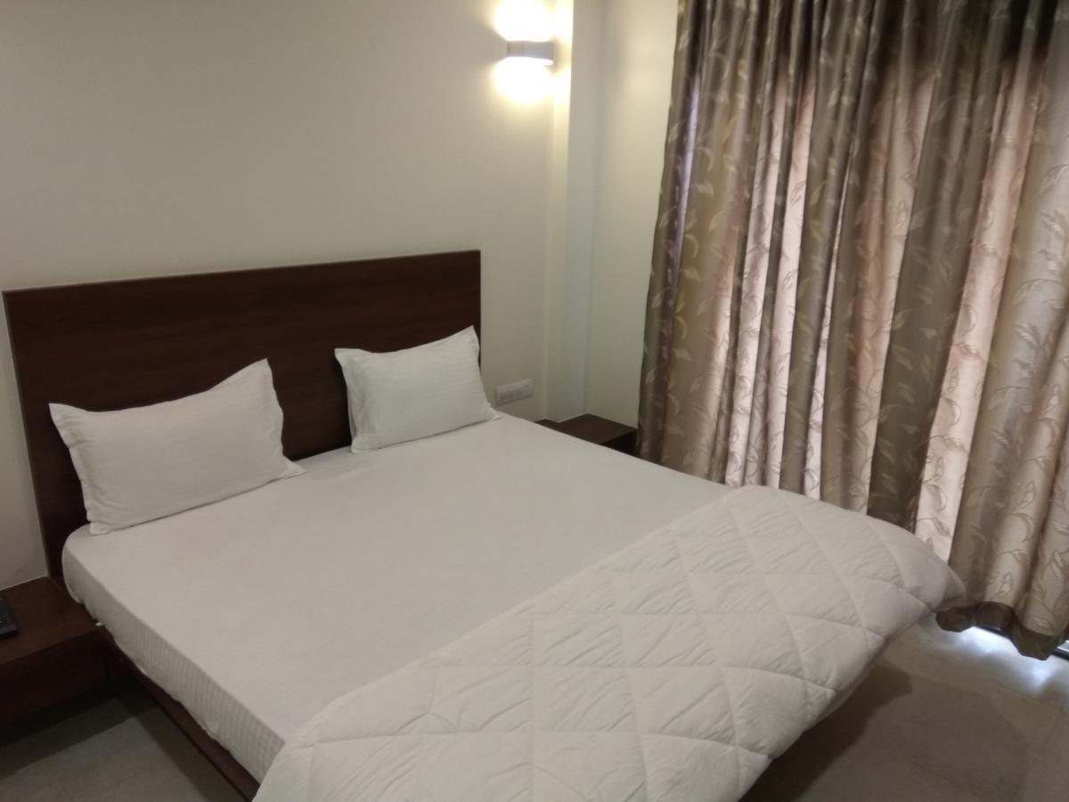 Manasi Inn 萨塔拉 外观 照片