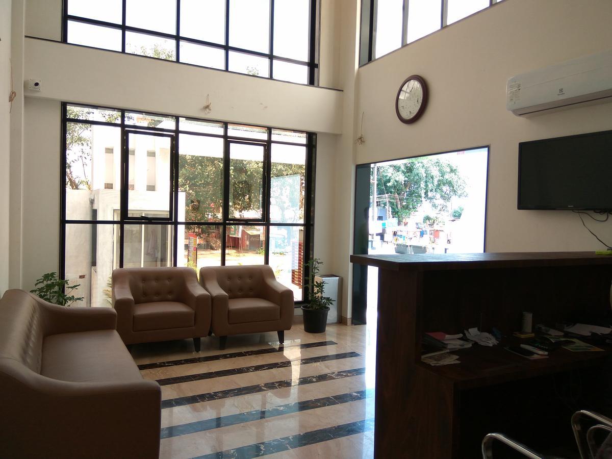 Manasi Inn 萨塔拉 外观 照片