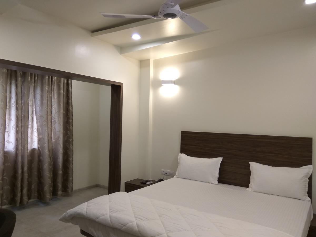 Manasi Inn 萨塔拉 外观 照片