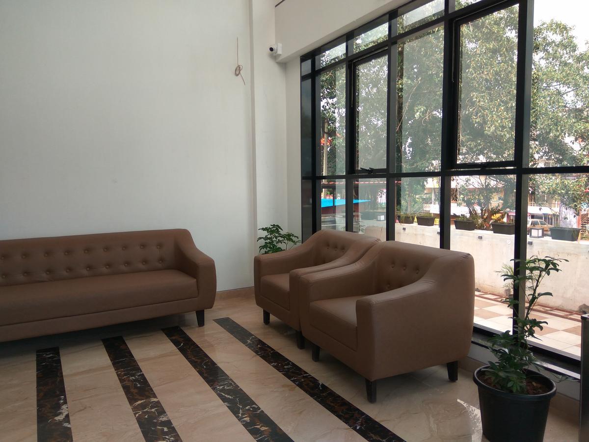 Manasi Inn 萨塔拉 外观 照片