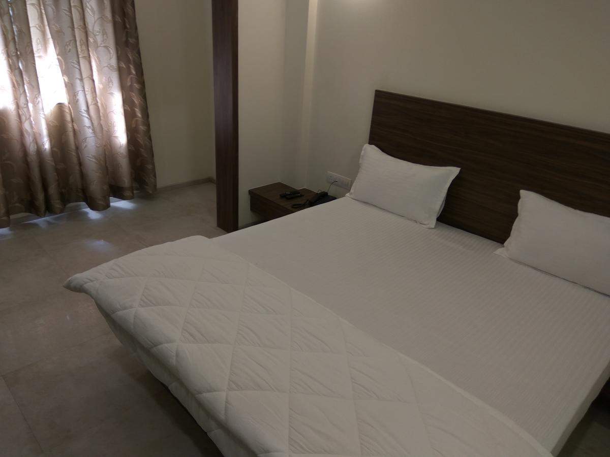 Manasi Inn 萨塔拉 外观 照片