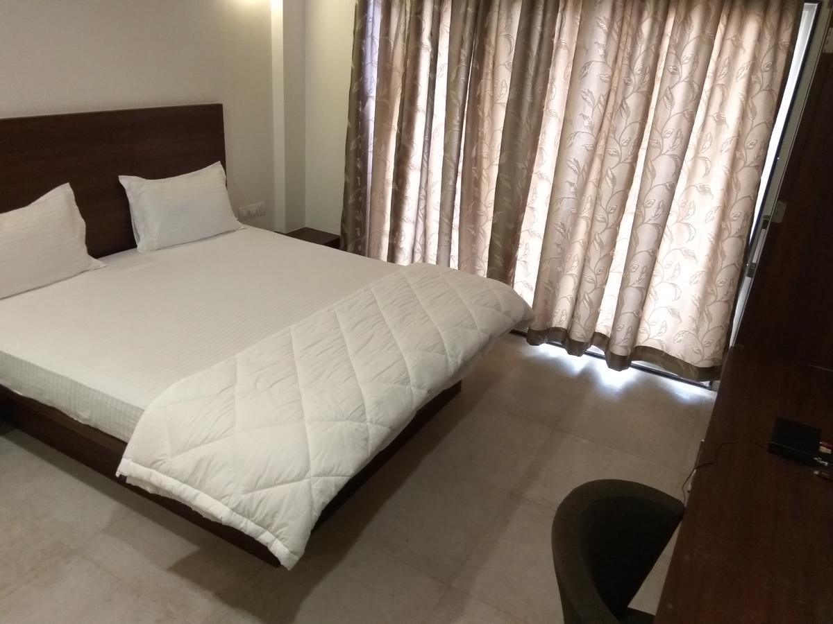 Manasi Inn 萨塔拉 外观 照片